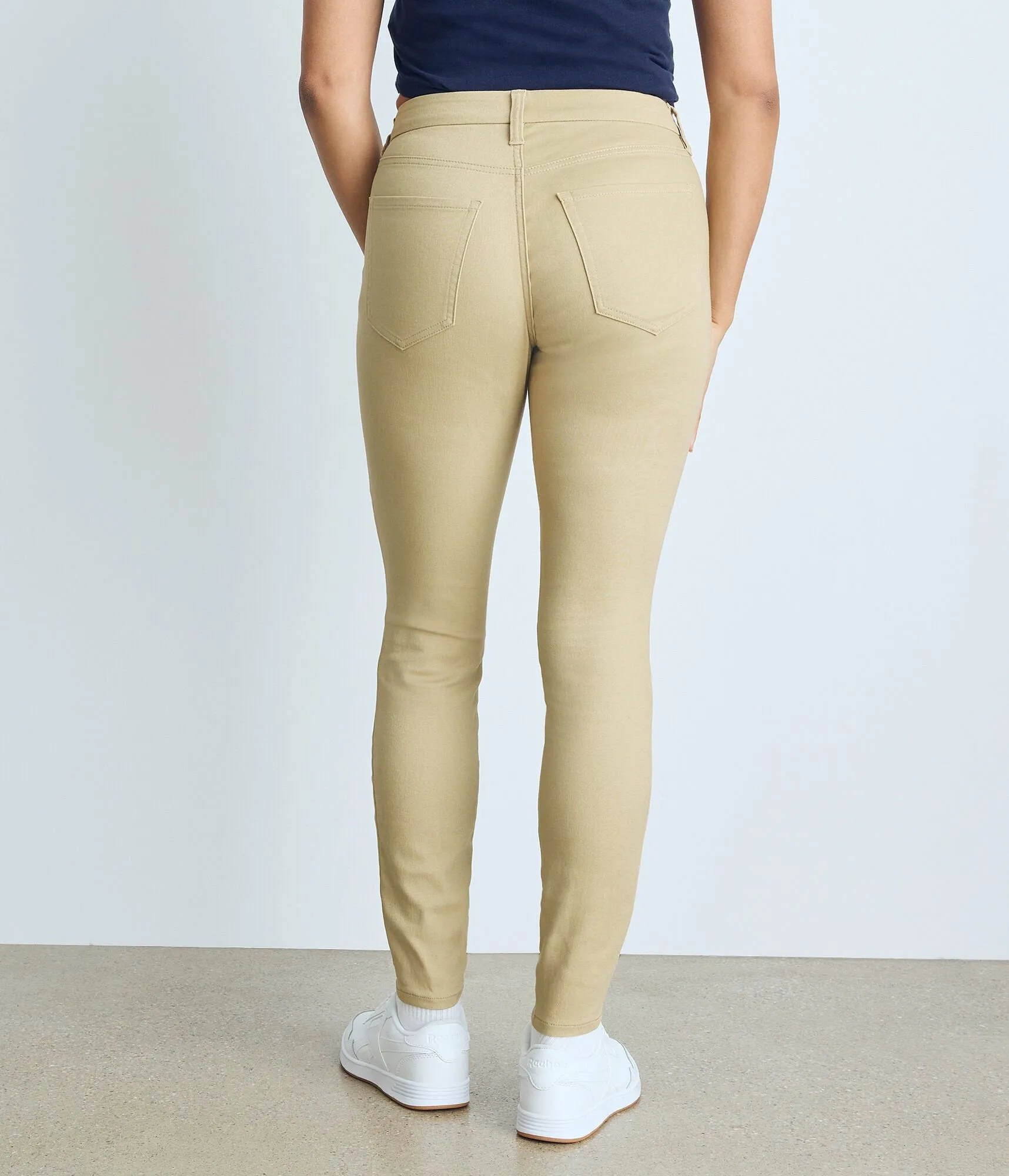 Aeropostale Womens Seriously Stretchy High-Rise Curvy Uniform Jegging