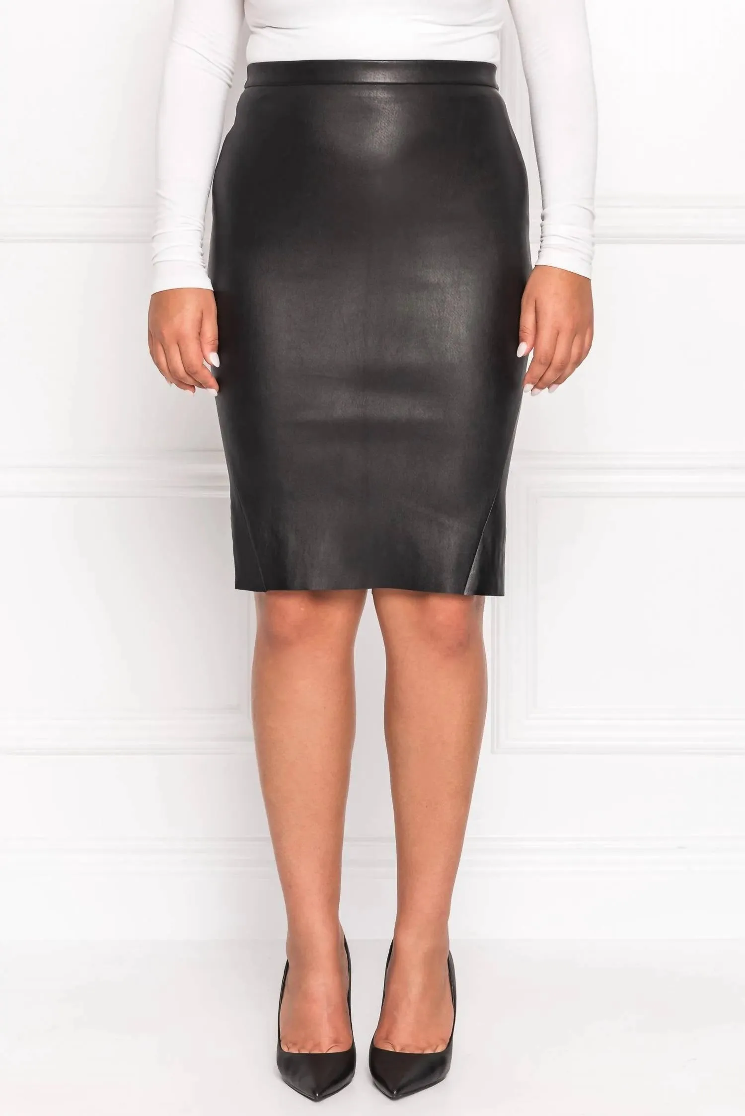 Avana Leather Pencil Skirt In Black