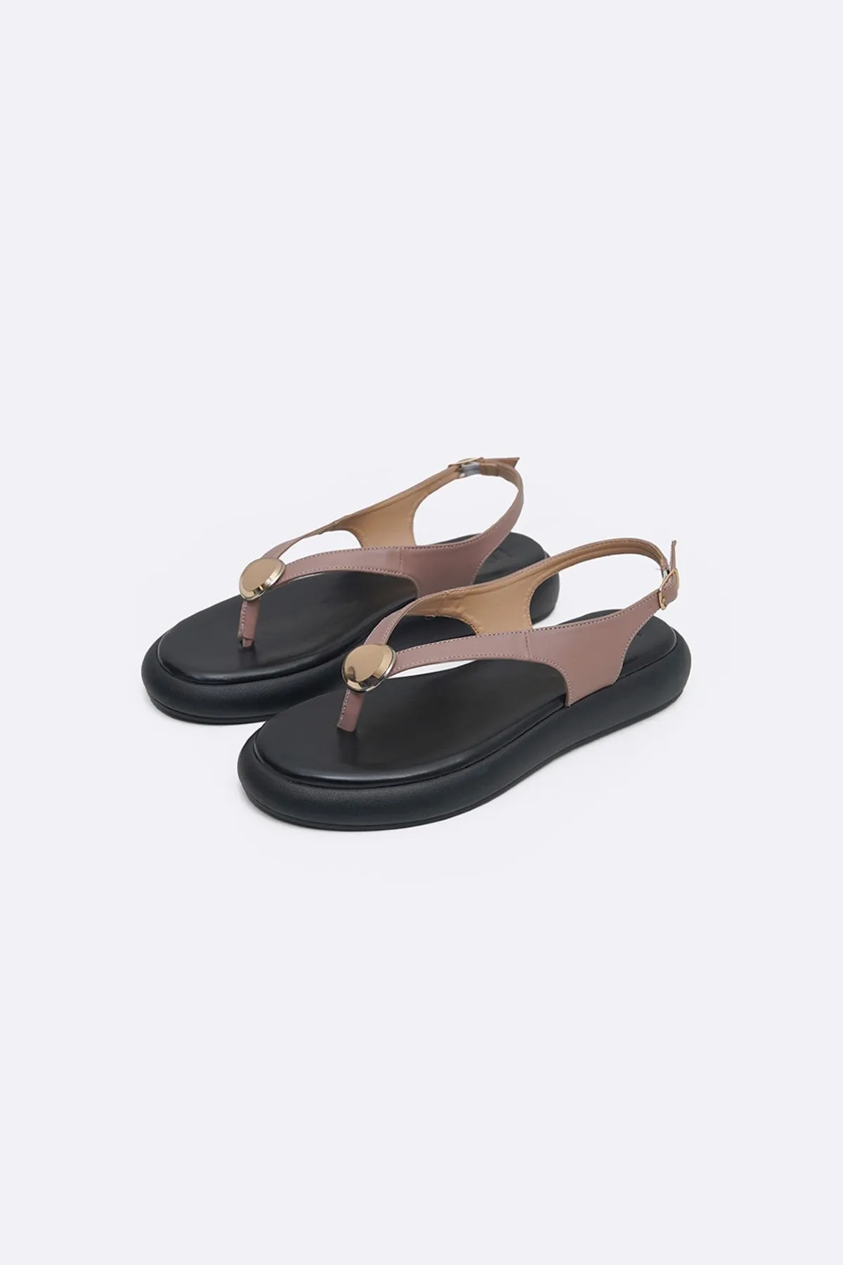 BUTTON FLIP SANDALS