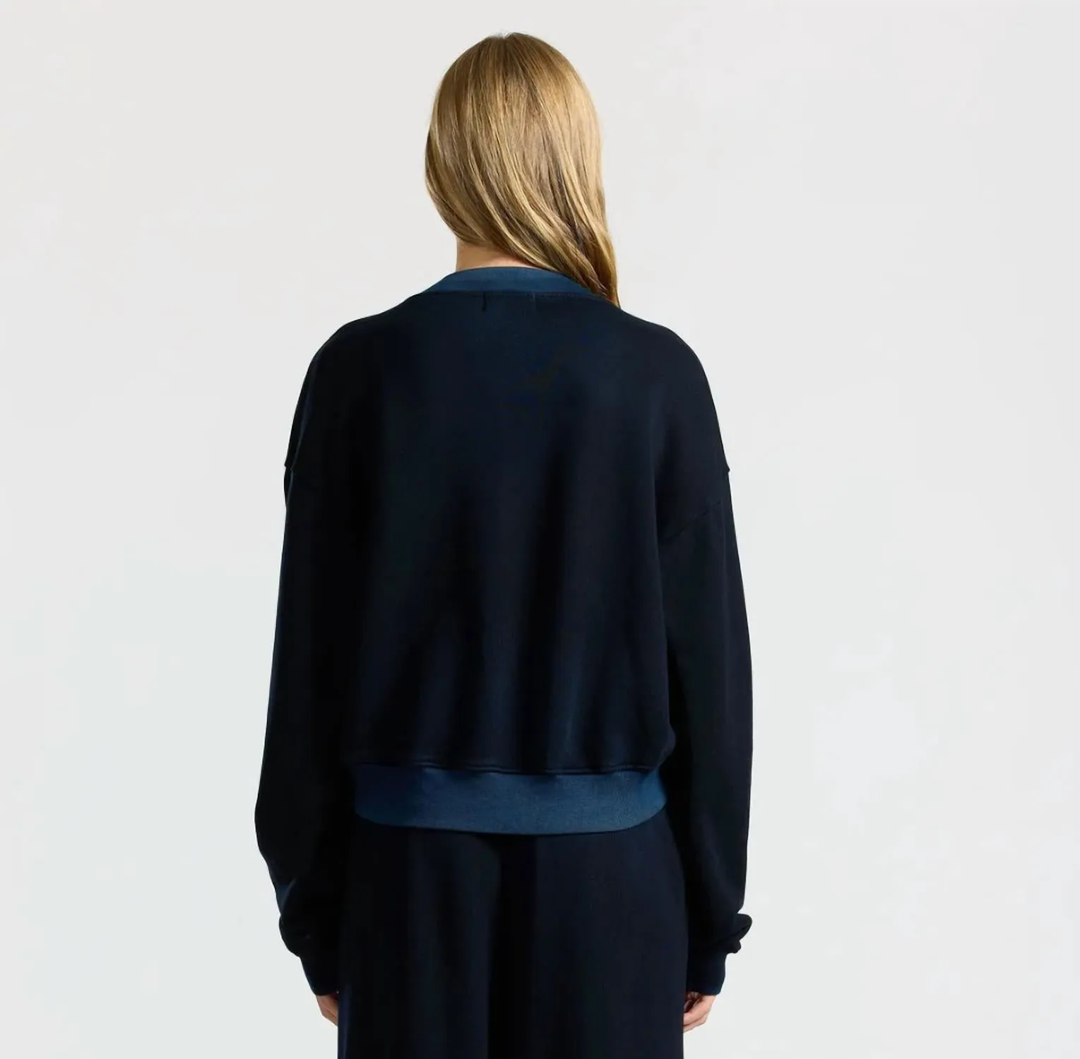 Geneva Sweatshirt In Vintage Navy