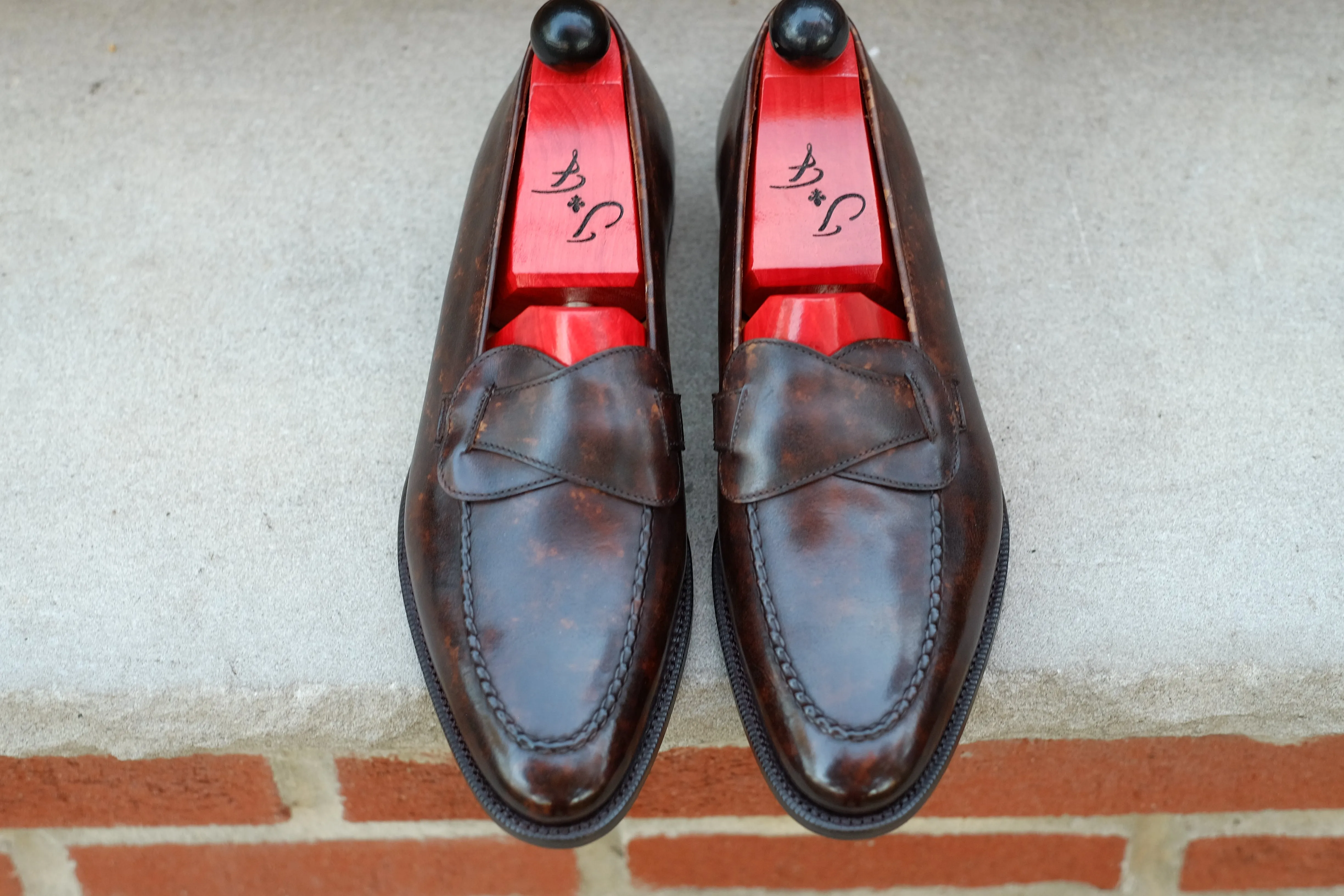Hawthorne - Dark Brown Marble Patina - PRE ORDER