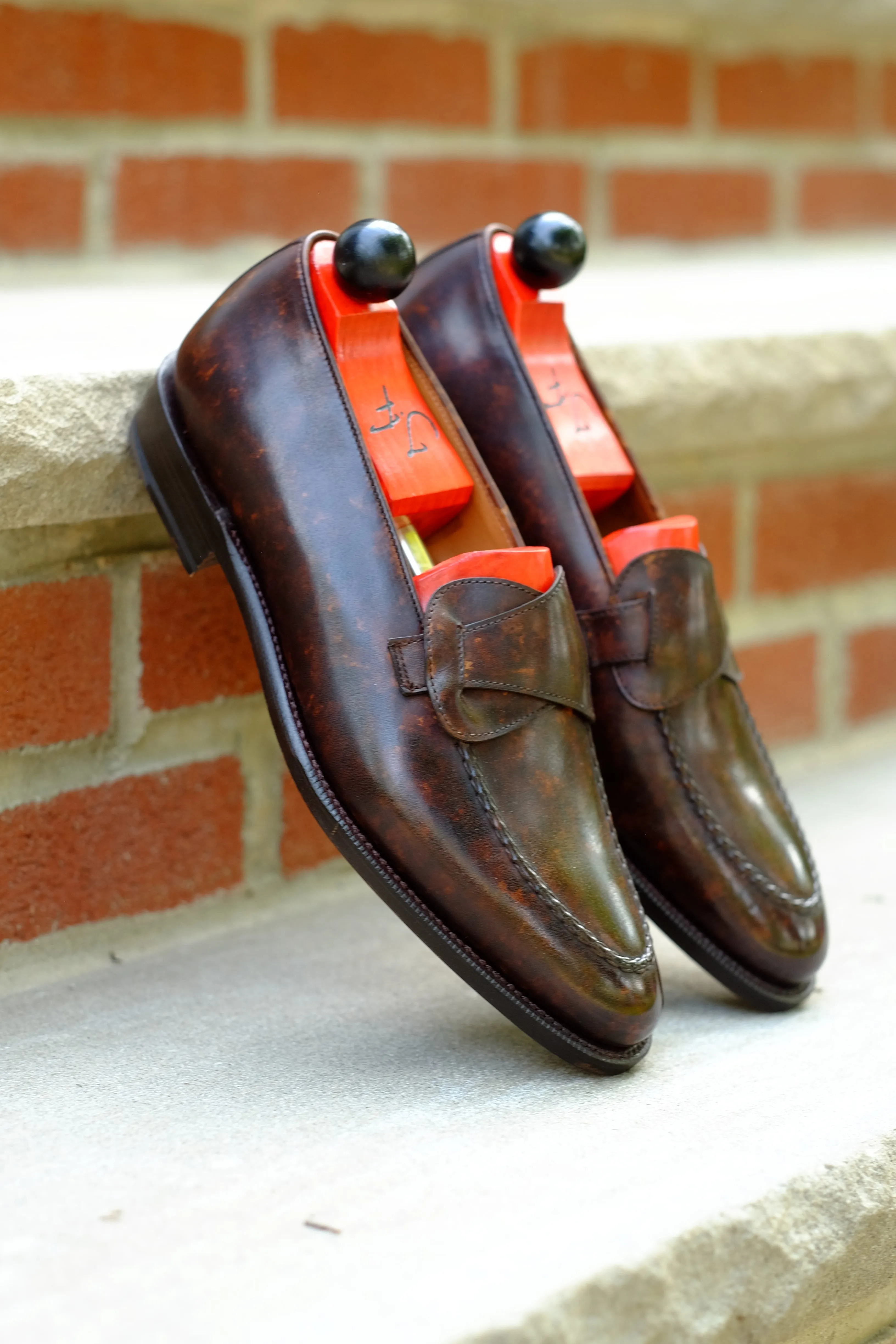 Hawthorne - Dark Brown Marble Patina - PRE ORDER