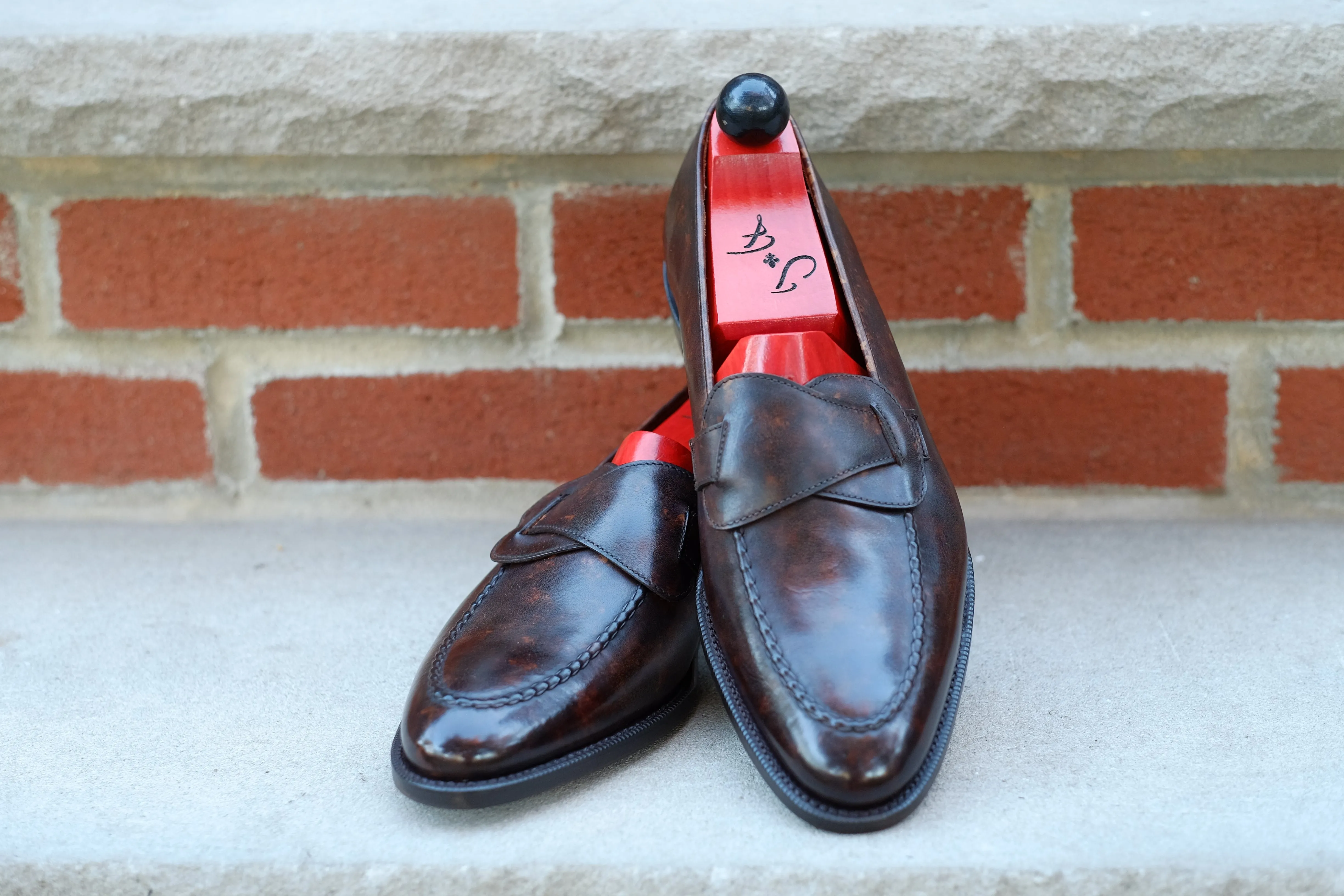 Hawthorne - Dark Brown Marble Patina - PRE ORDER