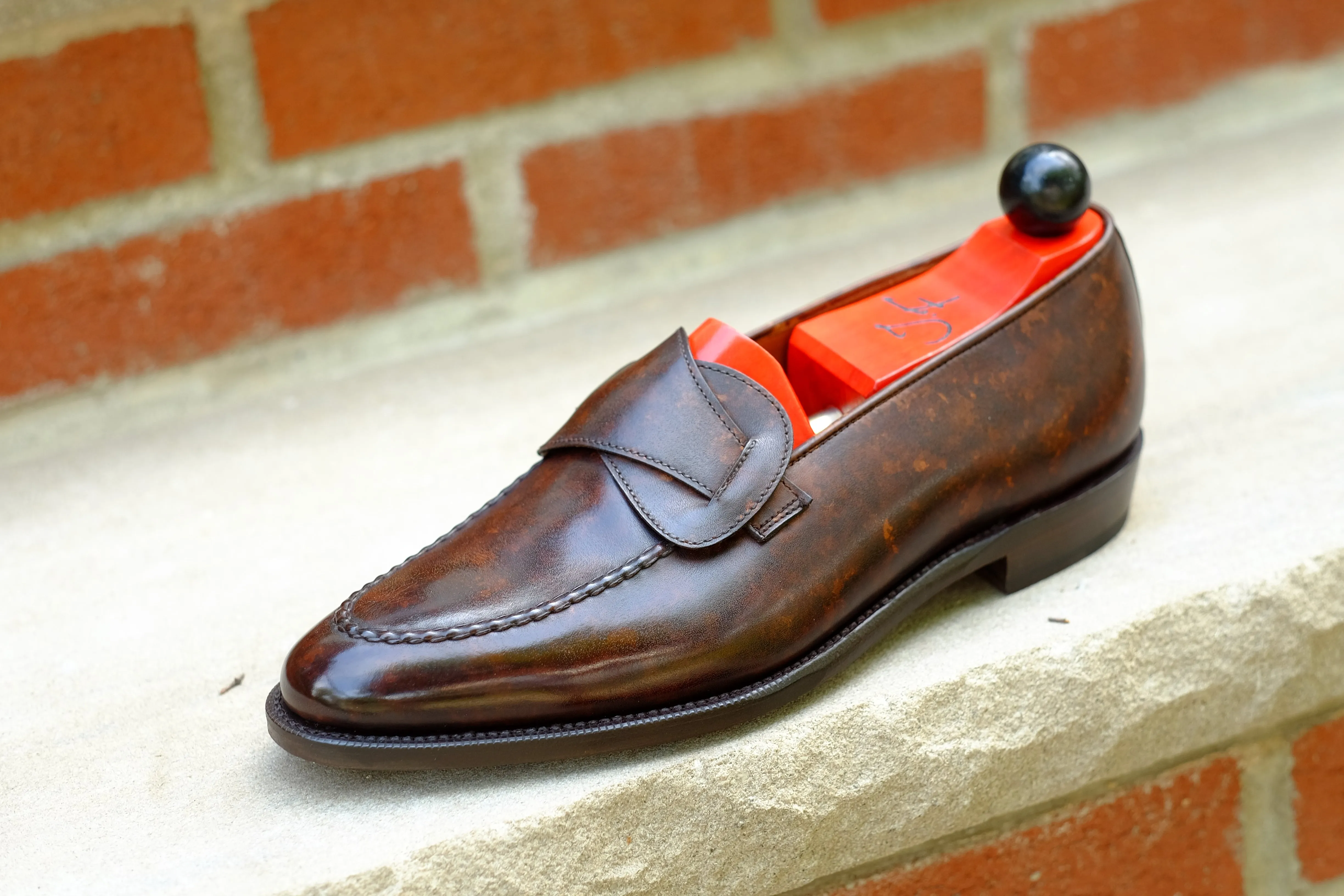 Hawthorne - Dark Brown Marble Patina - PRE ORDER