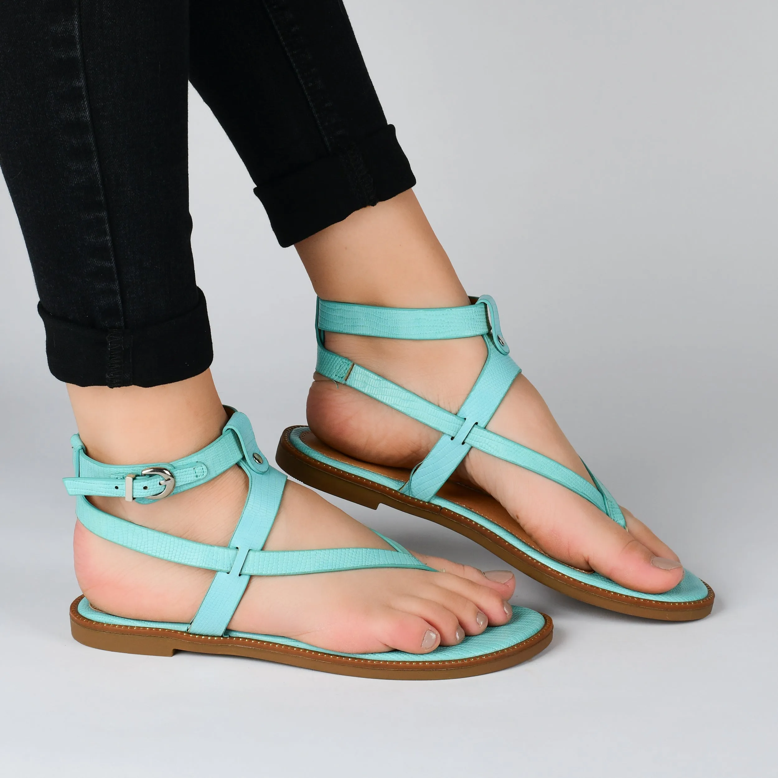 Journee Collection Women's Tru Comfort Foam Tangie Sandal