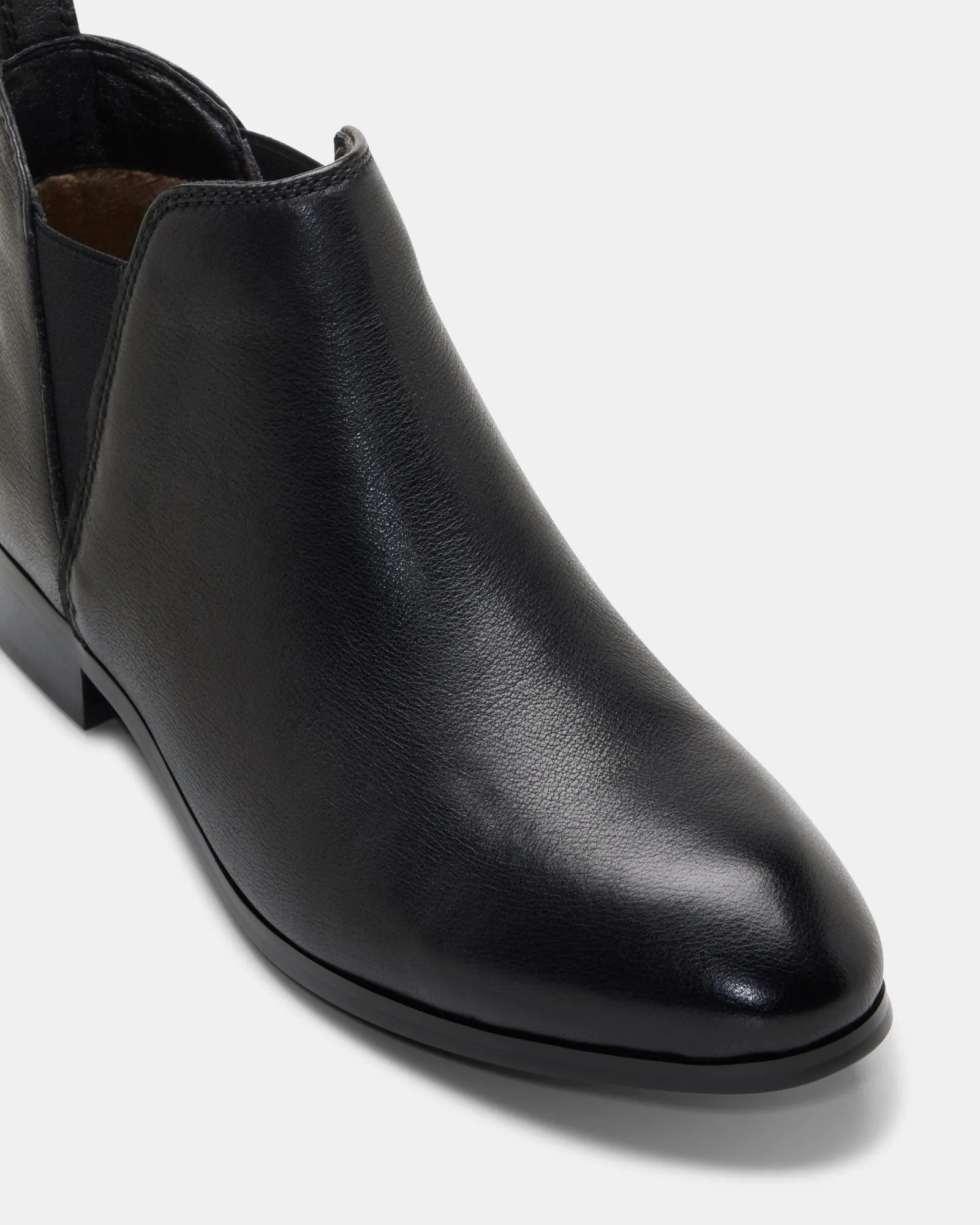 Larena Black Smooth