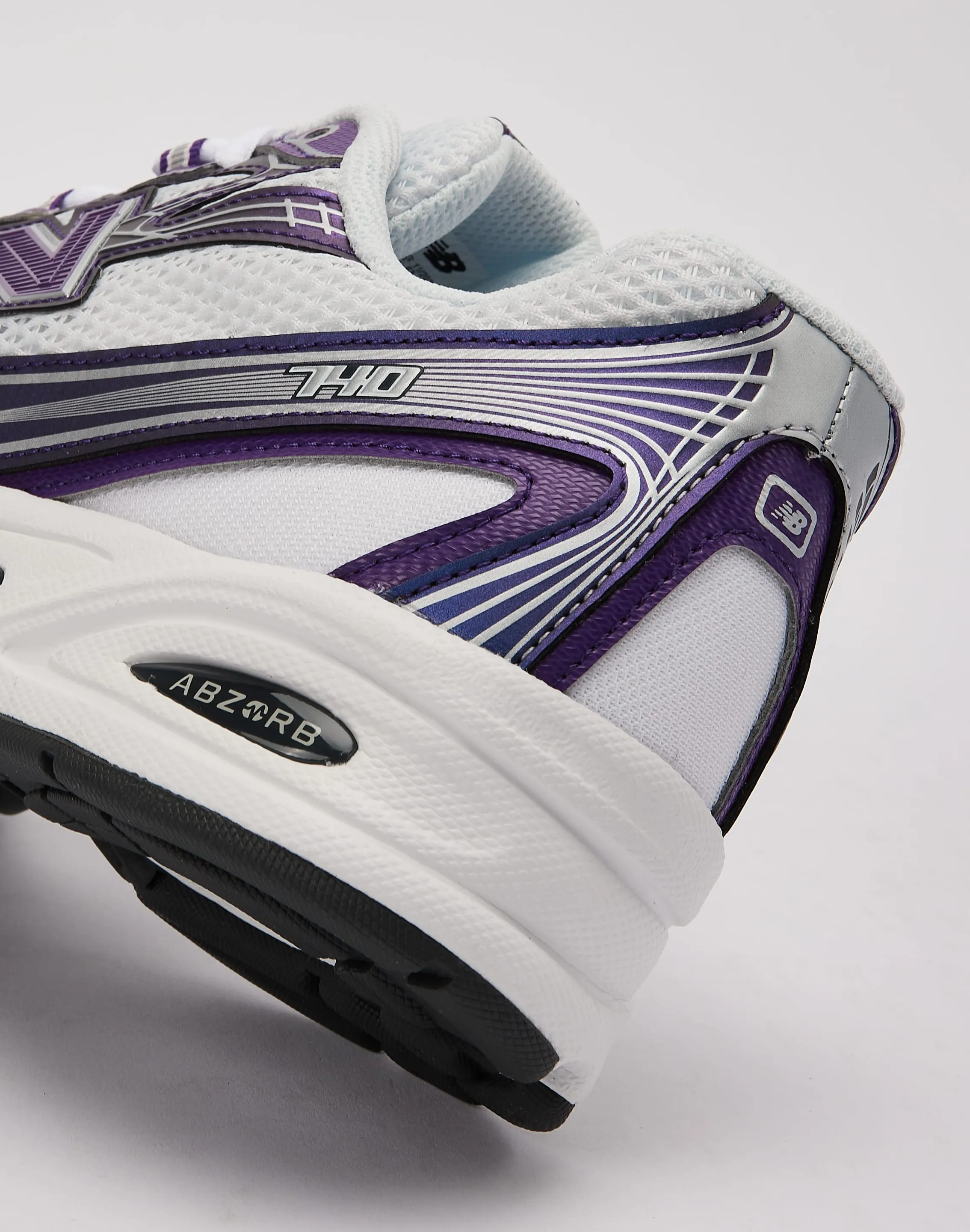 New Balance 740