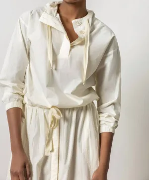 Poplin Hoodie Top In Magnolia
