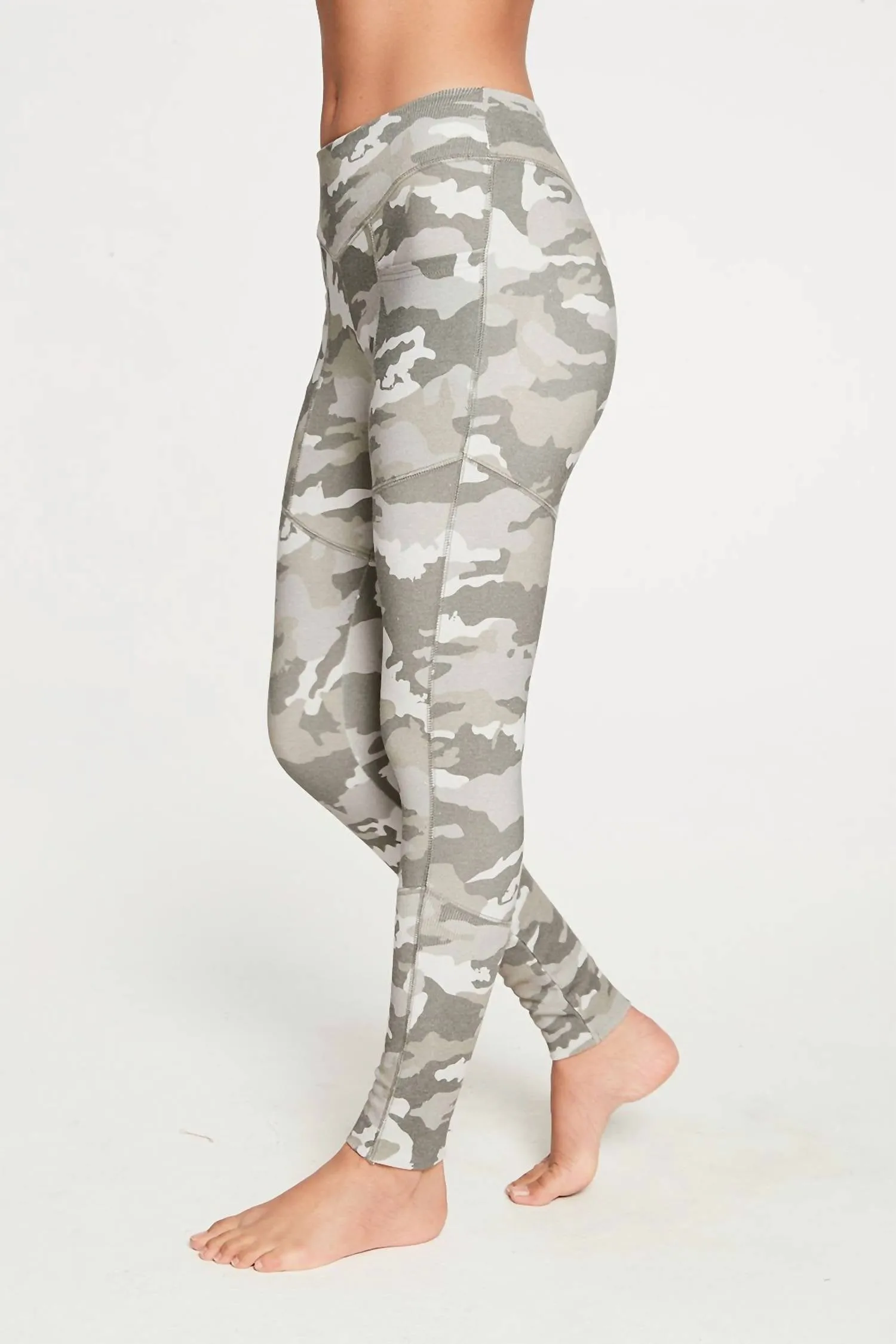 Quadrablend Paneled Ribbed Legging In Camo Print