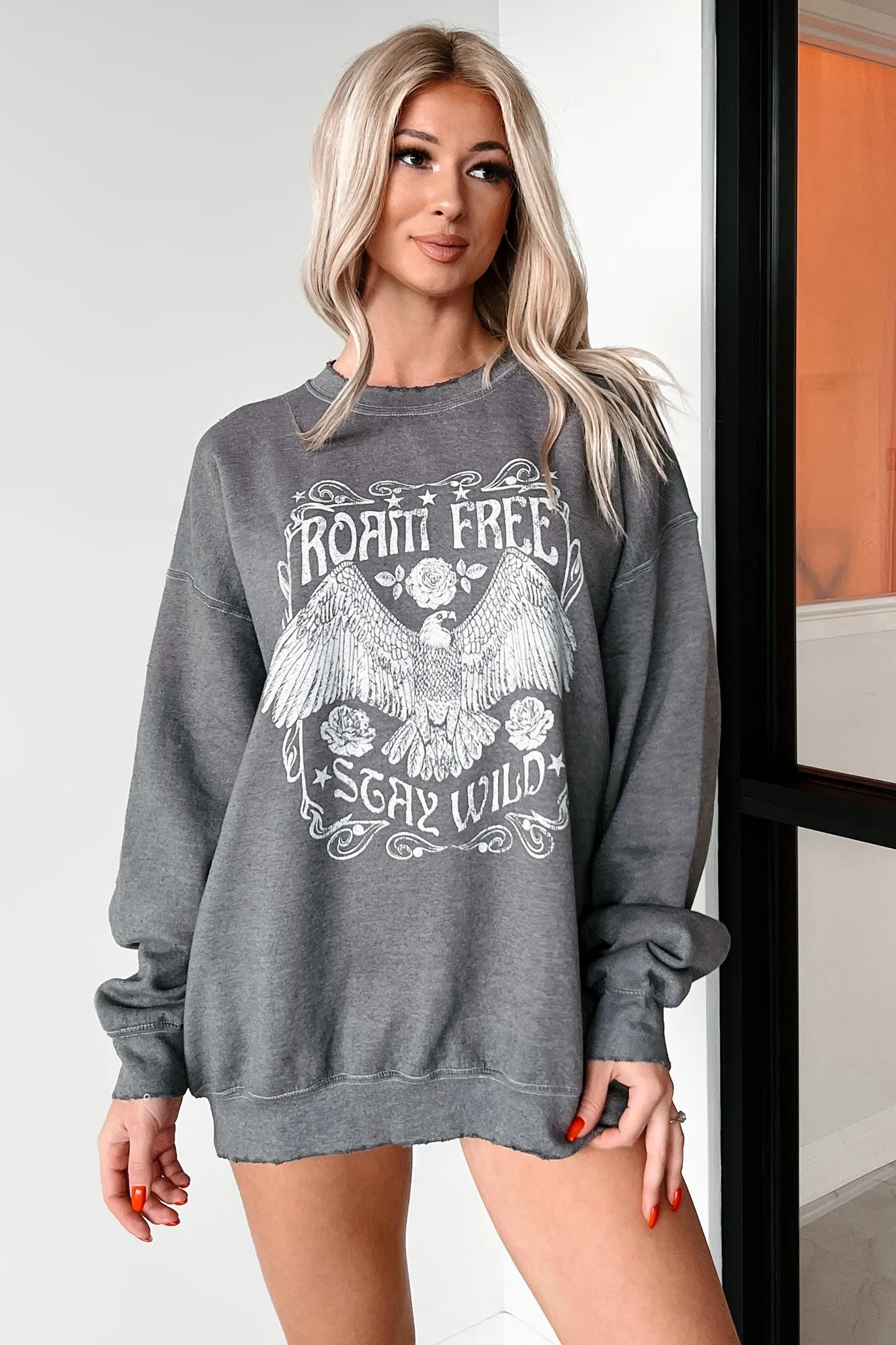 "Roam Free" Oversized Distressed Graphic Sweatshirt (Charcoal)