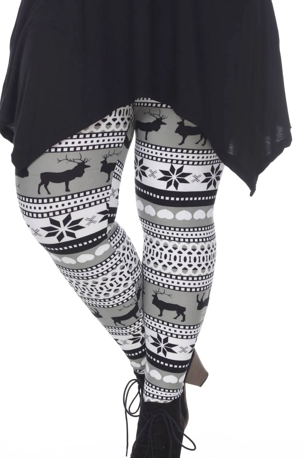 Reindeers Printed Leggings - Plus In Grey / White