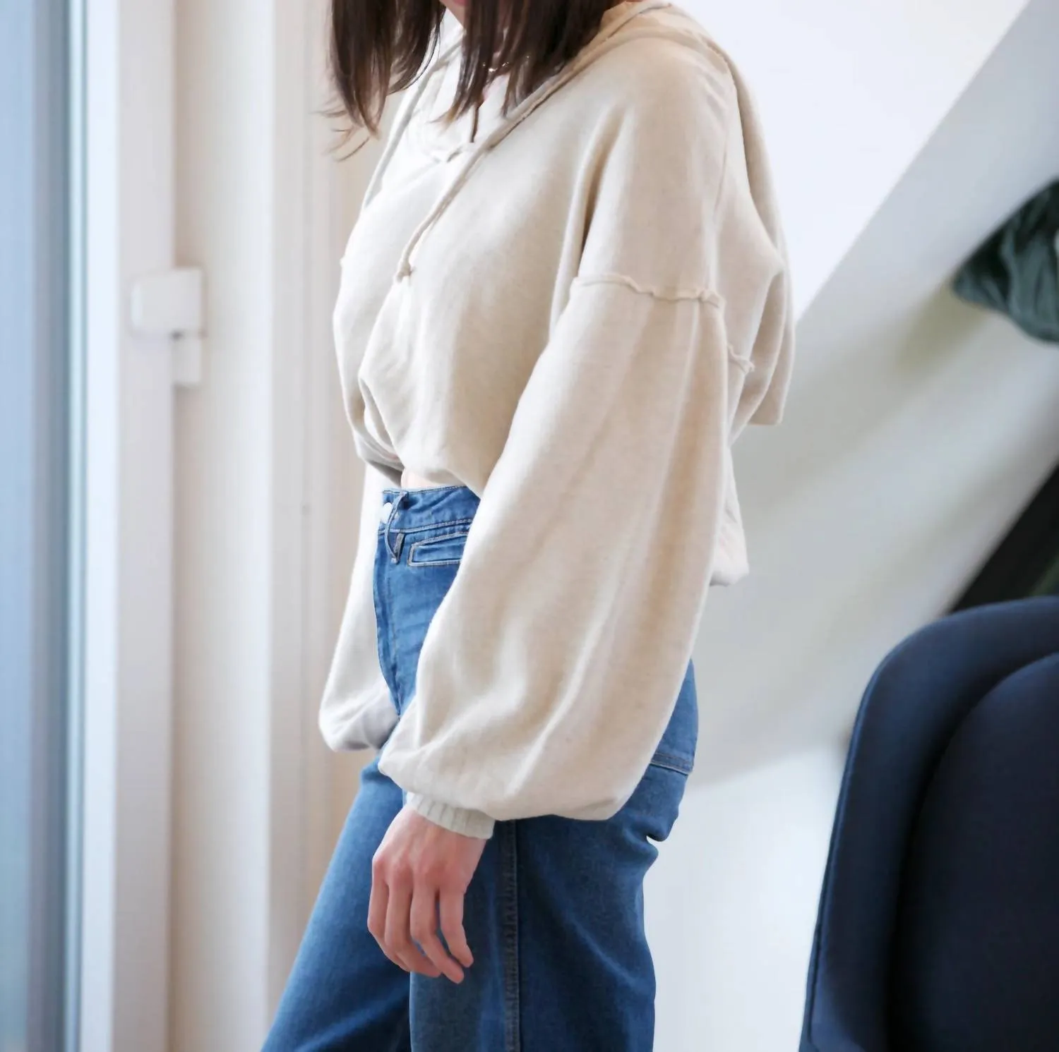 Samson Bubble Hem V-Neck Hoodie In Mother Of Pearl