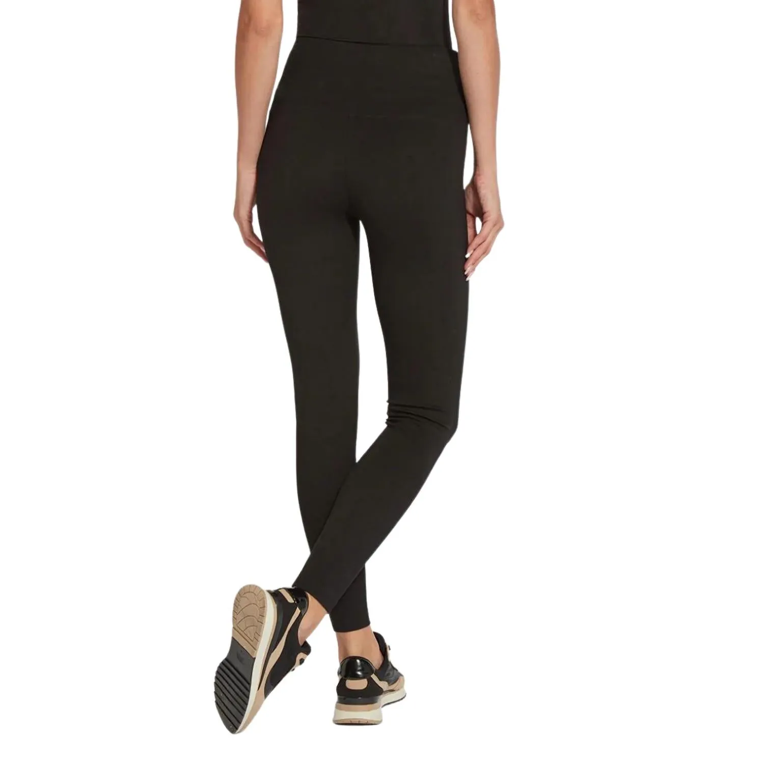 Signature Center Seam Legging In Black