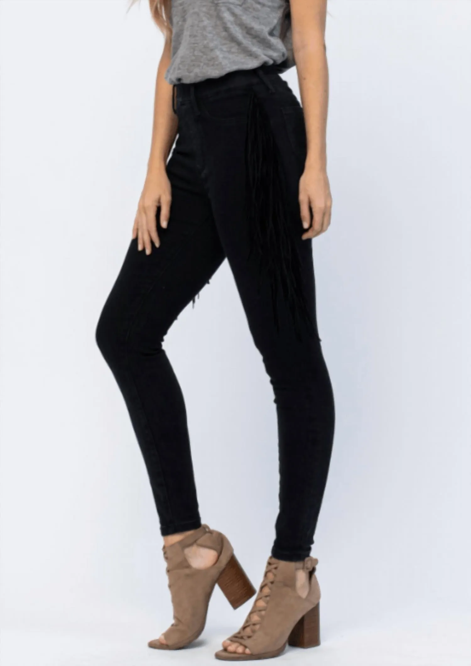 Skinny Jegging With Fringe In Black