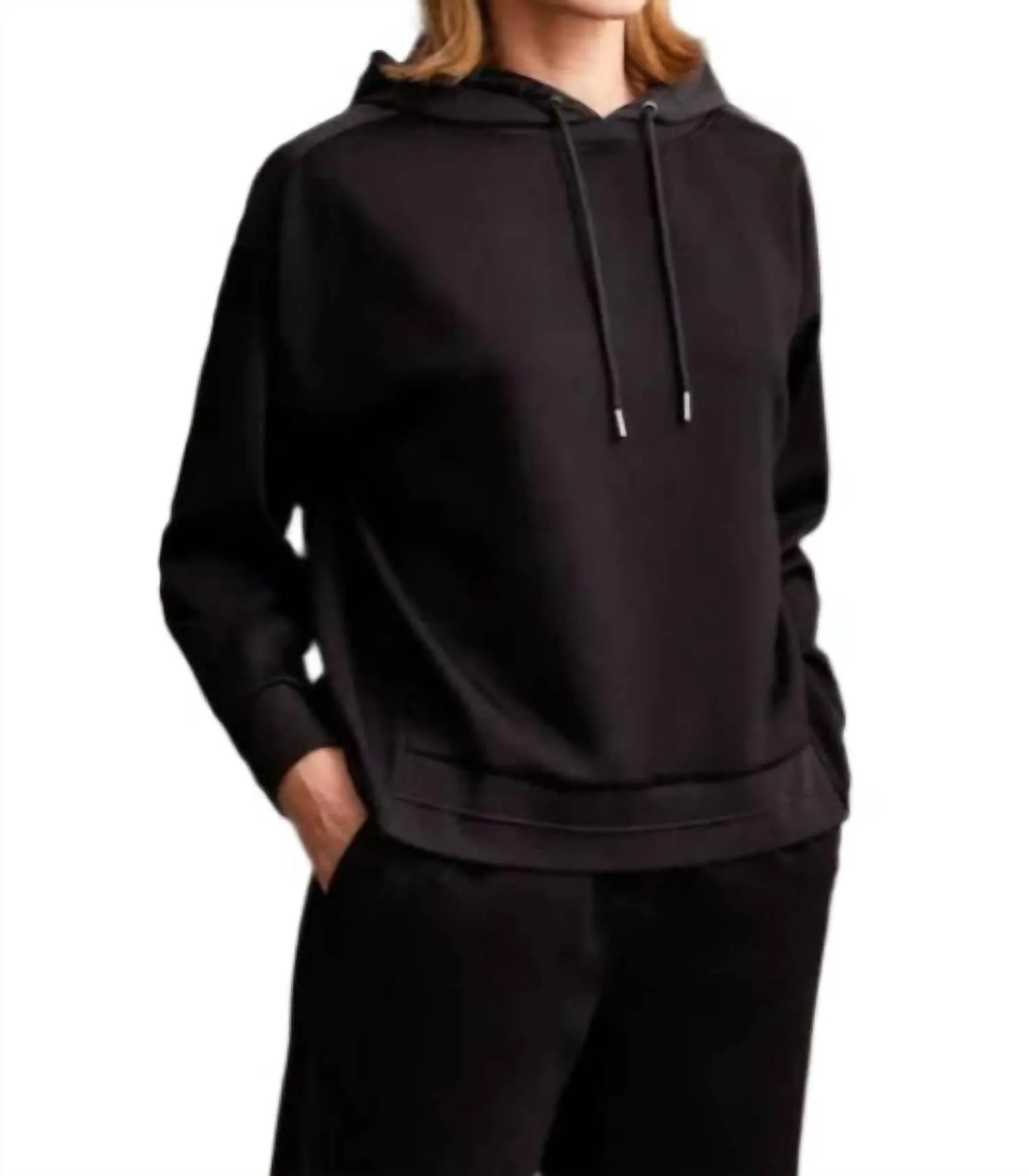 Techno Lux Stretch Hoodie In Black