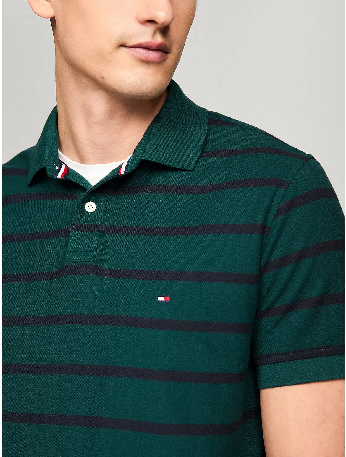 Tommy Hilfiger Men's Regular Fit Stripe Wicking Polo