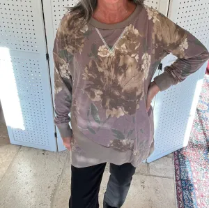 Weekender Sweatshirt In Lilac Mocha Floral